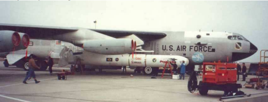 Lançador Pegasus integrado ao B-52.