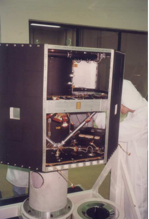 SCD-1 sendo montado.