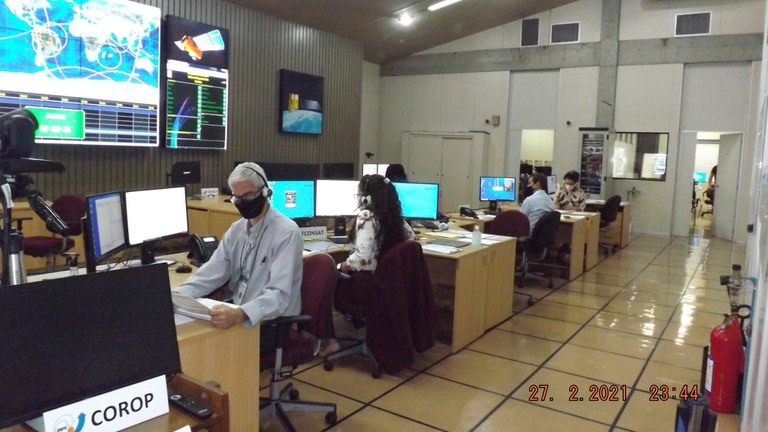 008- Sala de Controle - preparação para o início das operações de LEOP do AMZ-1 27020221.JPG