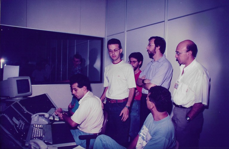 22- Lançamento do SCD-1 - Especialistas no CCS apoiando as operações de LEOP do SCD-1.jpg