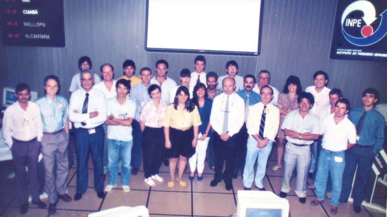 99__Foto Comemorativa - ECV do SCD-1 - Lançamento do SCD-1 em 09021993.jpg