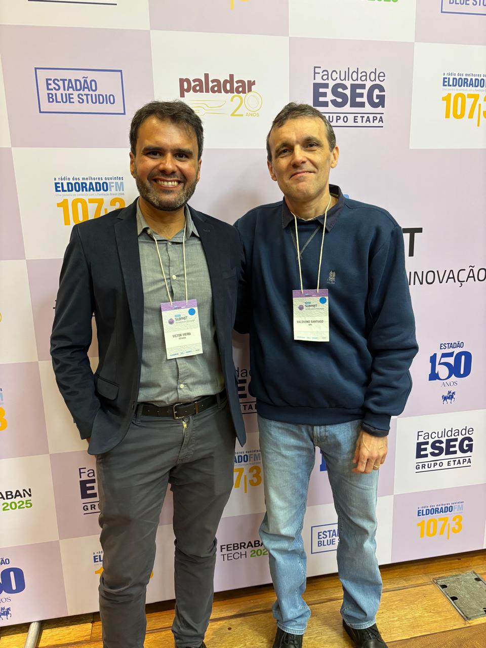 Victor Vieira, editor do Estadão, e Valdivino Santiago Júnior, pesquisador do INPE