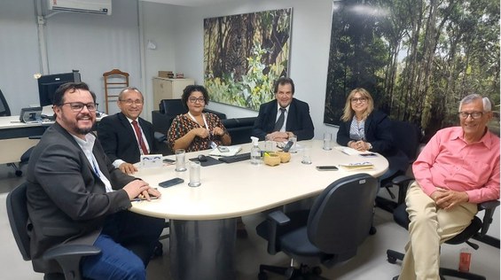 Guila Calheiros, Eliomar Cunha (MCTI), Alessandra Gomes (INPE), Carlos Salinas (OTCA), Elisabeth Rivano e Oswaldo Moraes (MCTI) 