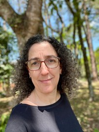 Lubia Vinhas - Ciência na Mira.jpeg