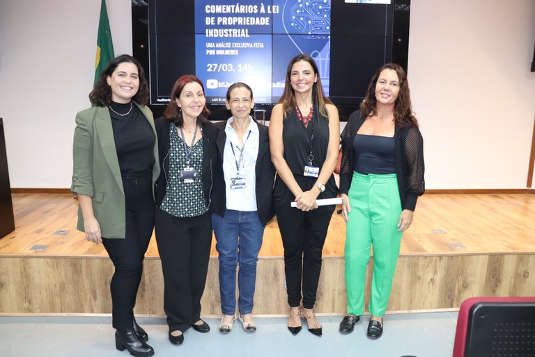 Comentários á LPI - Uma análise exclusiva feita por mulheres.JPG