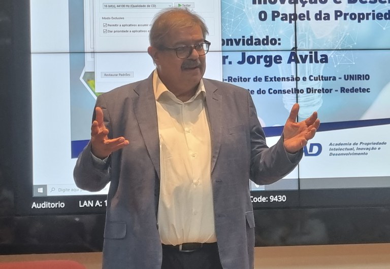 Jorge Ávila, da UNIRIO