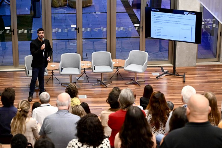 Economista-chefe do INPI participa de evento na Casa Firjan