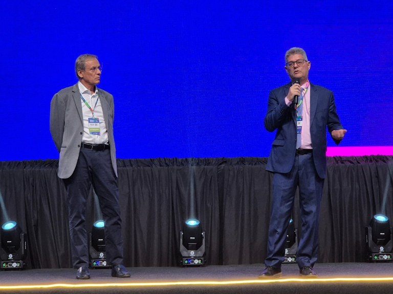 Bruno Quick e Júlio César Moreira na apresentação do IBID