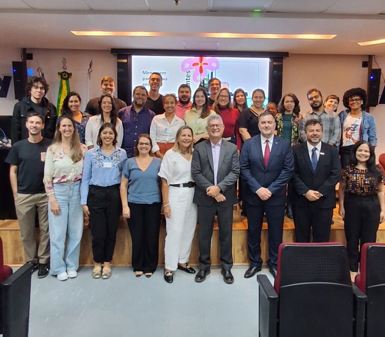 Júlio e secretário.jpg