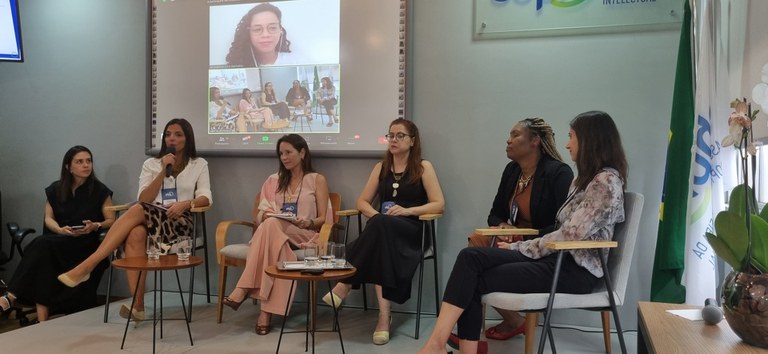 Debate no Seminário de Mulheres em PI