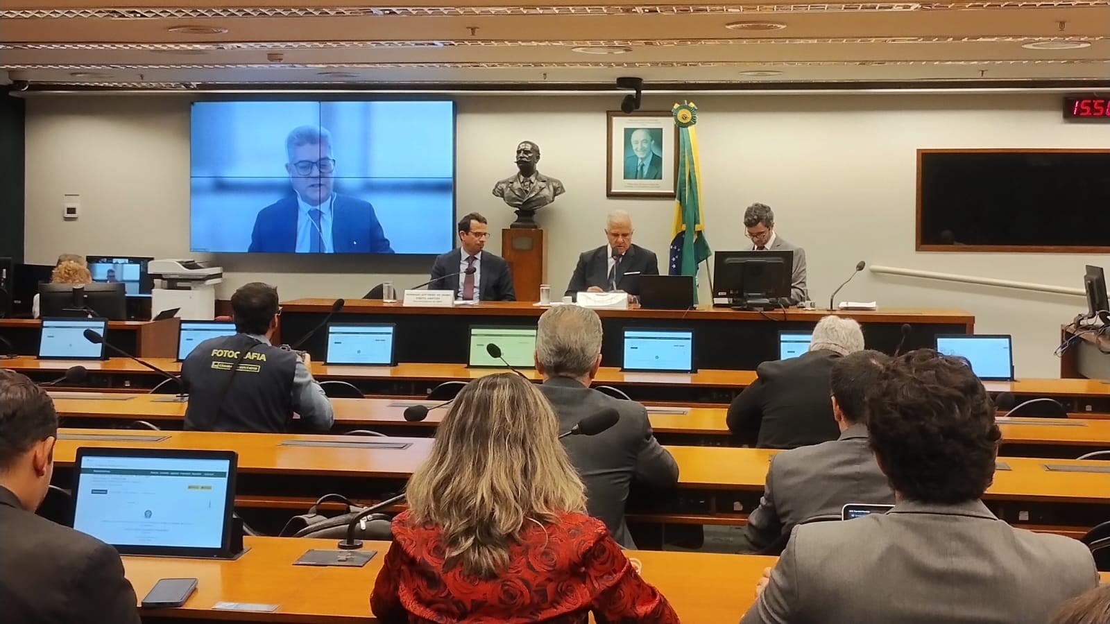 INPI participa de audiência pública na Câmara dos Deputados sobre combate à pirataria