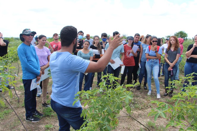 Alunos de medicina veterinária do UNIESP visitam INSA/MCTI 9