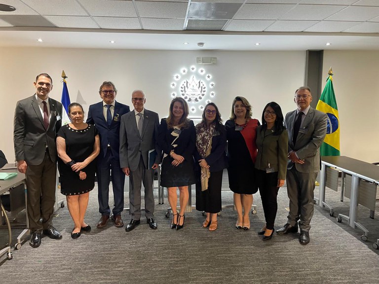 Diretor do INSA/MCTI em missão oficial a El Salvador