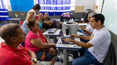 com esquerda.PNG