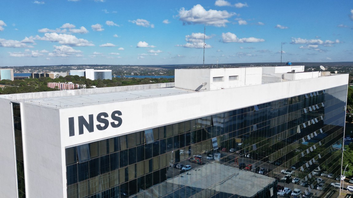 INSS cria coordenação inédita e pode arrecadar até R$ 14 bilhões com multas a cartórios