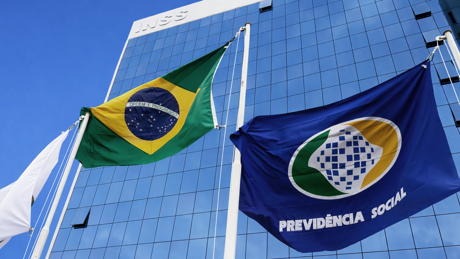 INSS suspende novos créditos consignados do banco C6