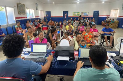 Mutirão em Eirunepé.jpg