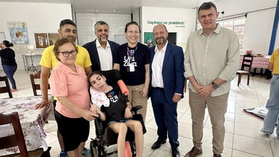 17_10_2025 Visita ao UniZika _ Fotos Ana Paula Ergang 9.jpg