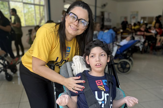 Miguel, que completa 10 anos no dia 30 deste mês, foi a primeira criança a nascer com complicações do Zika em Fortaleza