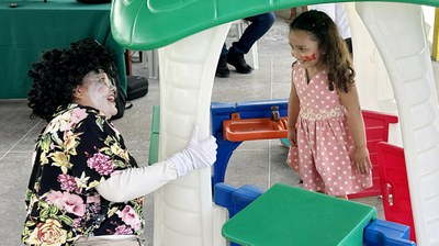 Crianças se divertem com animadores infantis em Maranguape (CE)