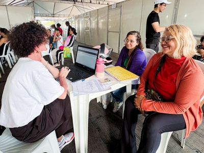 _Lúcia Rodrigues com a filha Priscilla Rodrigues.jpeg