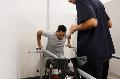SEGURTADO WANDERLEI NA FISIO.jpg.jpeg