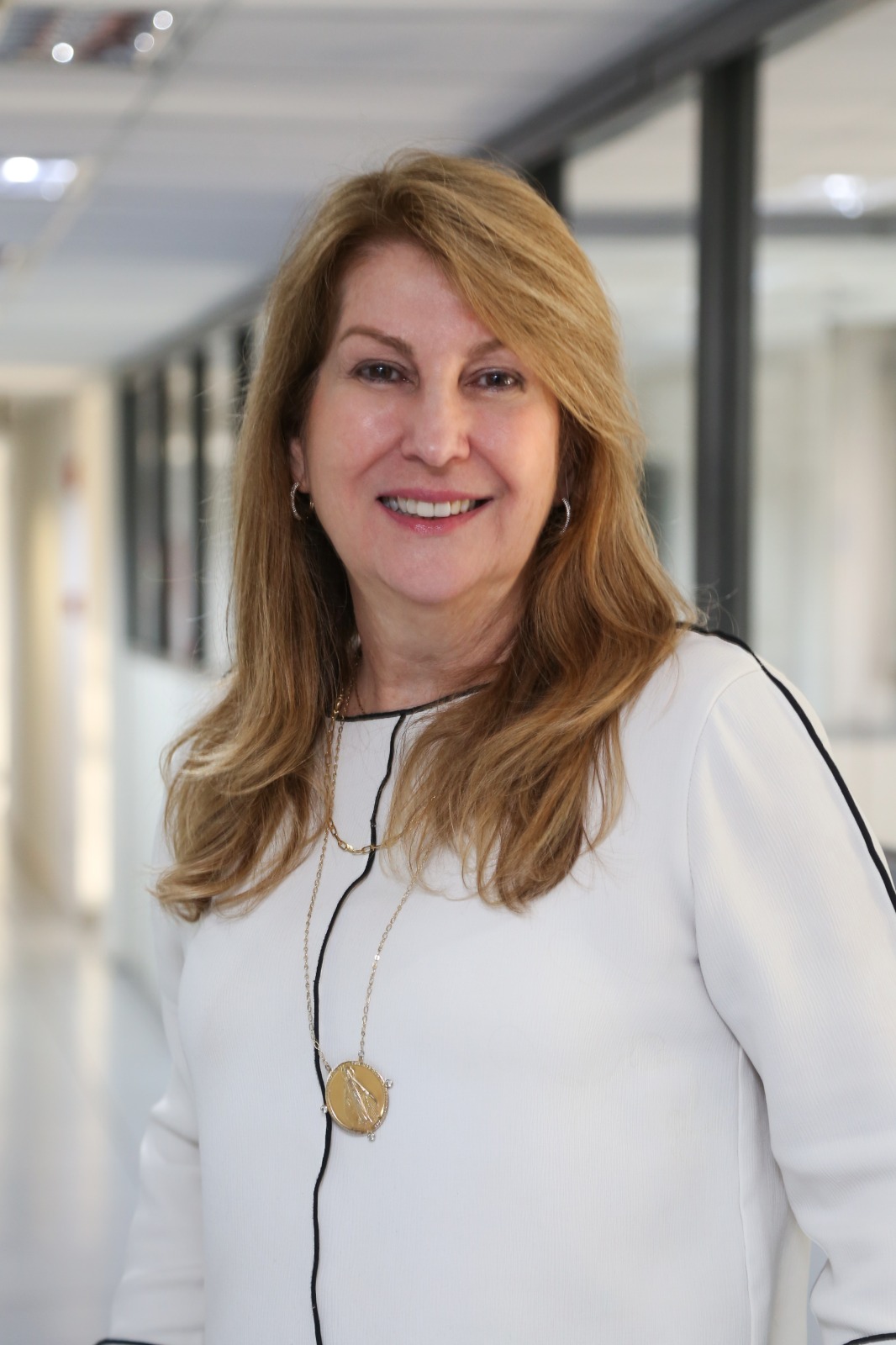 ANA CRISTINA EVANGELISTA
