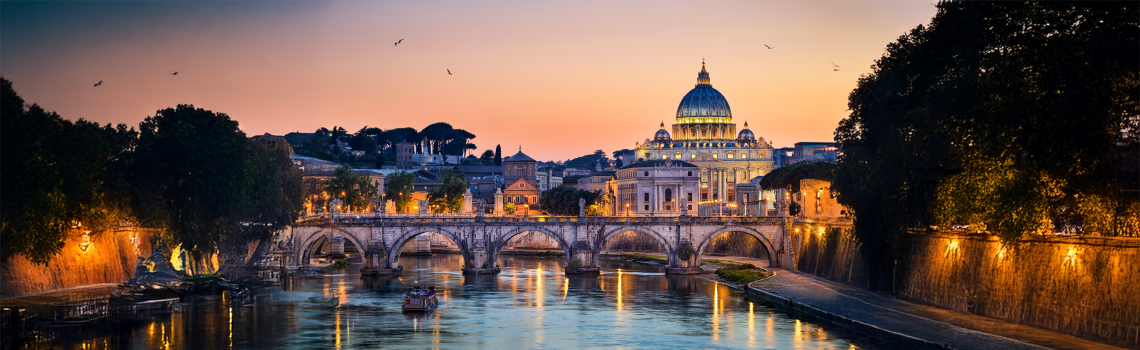 Night view of the Basilica St Peter in Rome, Italy