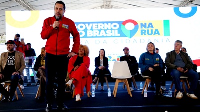 Governo do Brasil na Rua 4 - ministro Boulos.jpg.jpeg