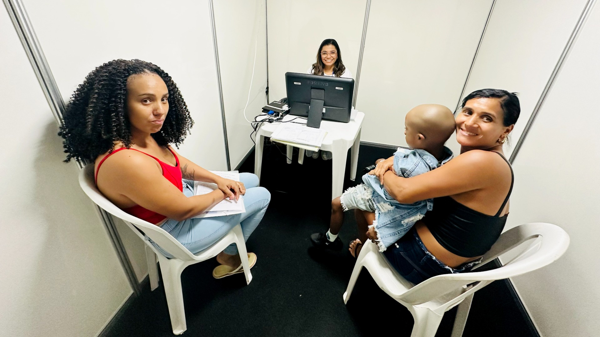 Estrutura foi mantida por mais um dia diante da grande procura pelos serviços oferecidos à população