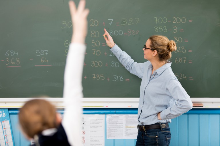 Professora em sala de aula