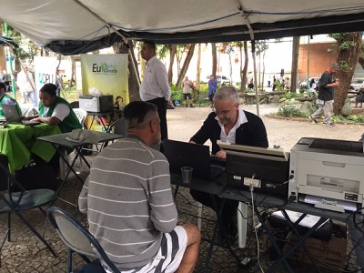 Cícero Pontes atendendo Roberto Malatesta.jpeg