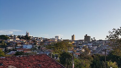 Parcial_do_centro_de_Itapeva_ao_por_do_sol - Itapeva ( fonte )wikipwdia).jpg