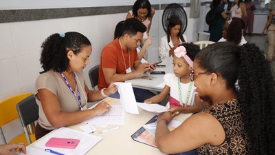 População de Salvador recebe atendimento durante evento Inclusão Nordeste