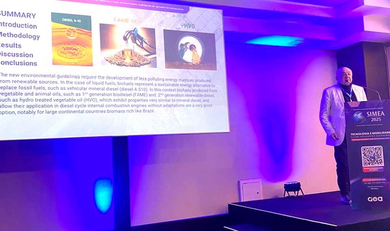 Foto Simpósio Internacional de Engenharia Automotiva 04.jpg