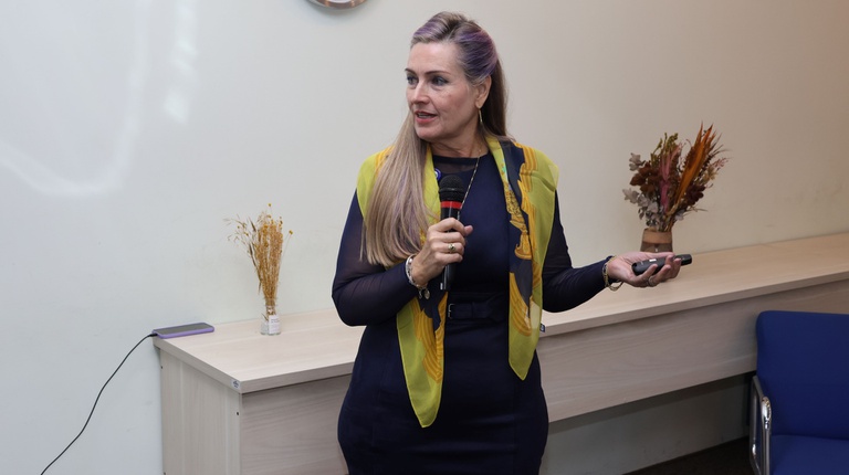 9.Denise Zezell.JPG