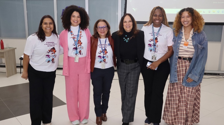 4.Patrícia Medeiros, Karoline Suzart, Isolda Costa, Liedi Bernucci, Gabryele Moreira e Bruna Bandeira.jpg