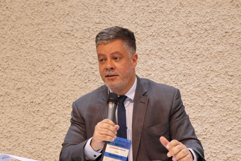 3.alessandro_facure.jpg