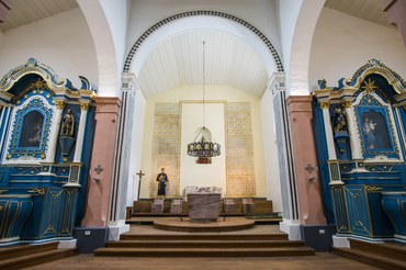 Altares laterais do Santuário Nacional São José de Anchieta, em Anchieta (ES) 