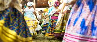 Bembé do Mercado, único candomblé de rua do mundo, celebra 136 anos