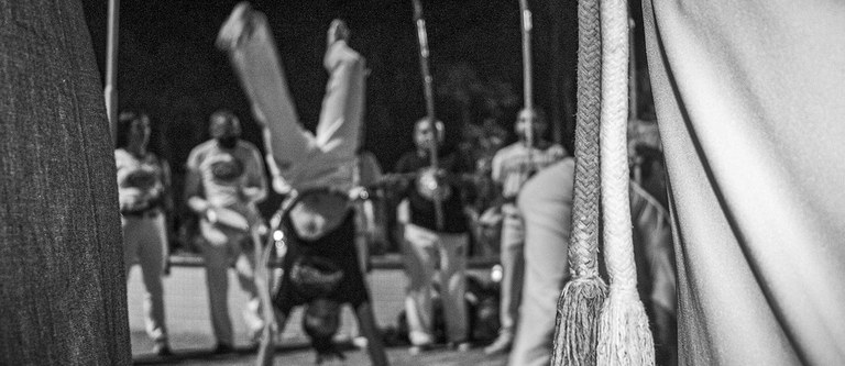 FD 353-202 - Tradicional roda de capoeira na Praça da Sé, no município do Crato, região do Cariri - Ceará - 05-08-2022 - Foto Jean Souza dos Anjos - Acervo CNFCP-IPHAN (1).jpg