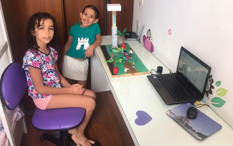 Elisa e irmã_maquete_Torre do Relógio