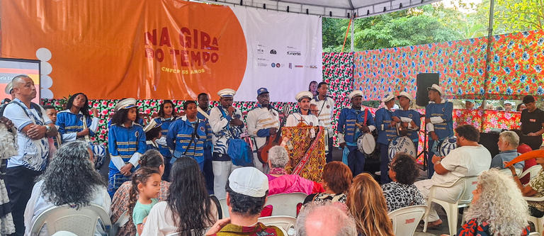 Cortejo da Folia de Reis "A Brilhante Estrela do Oriente", do Morro da Formiga (RJ). Foto: Juliana Santana 