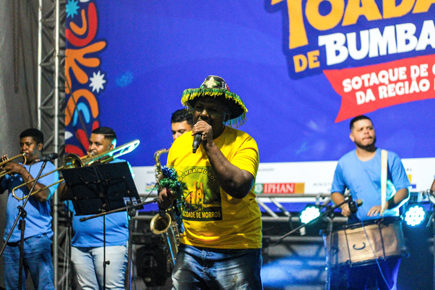 Natural de Axixá-MA, Moisaniel Nascimento, conhecido como Zico, nunca havia cantado Bumba meu boi. Para ele, foi uma experiência inédita.