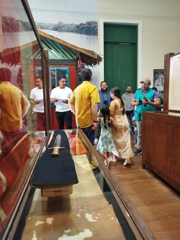 Terçado em mostrador no Museu 