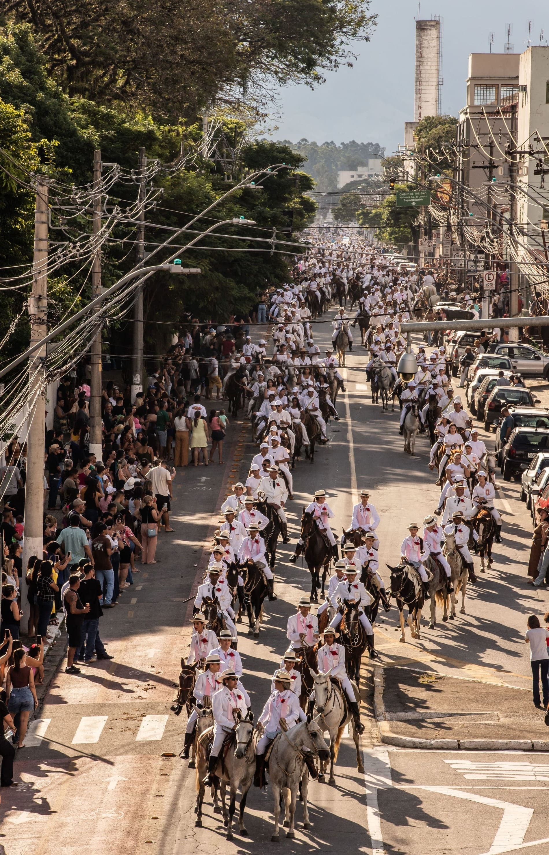 Cortejo da Cavalaria de São Gonçalo e São Benedito, de Guaratinguetá (SP)