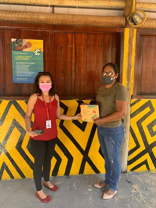 Entrega do livro_Arte Iny Karajá