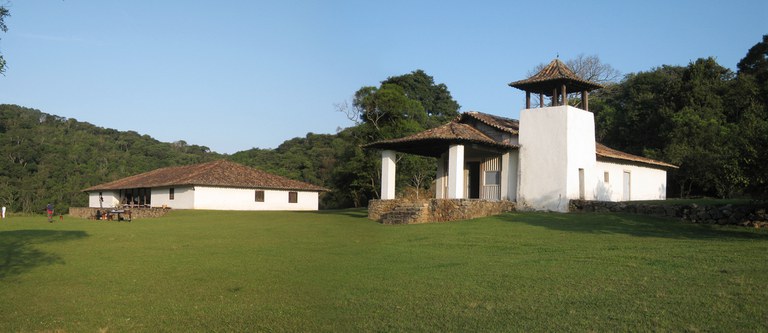 Conjunto_Sítio Santo Antônio_Victor Hugo Mori_IPHANSP (1) (3).jpg