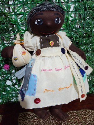 Boneca Maria Grampinho