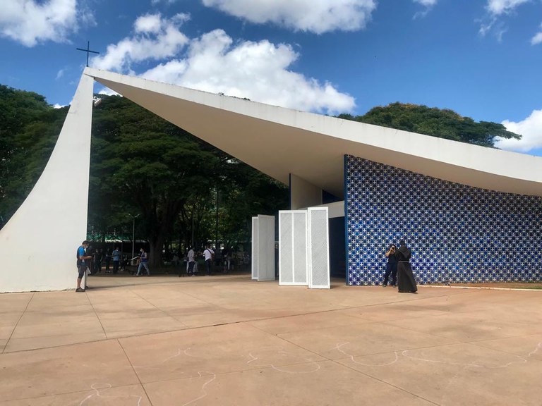 Igrejinha novas portas